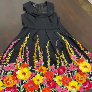 Women’s dress. Size 8 machine washable line dry